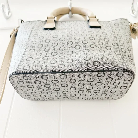 Guess Jet Set Travel Extra-Small Logo Top-Zip Tote Bag - Picture 5 of 7